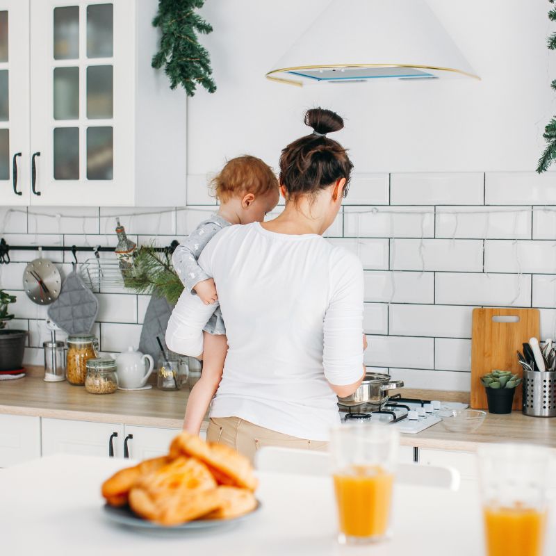 Introducing new follow-on formula to baby: Tips for a smooth formula transition!