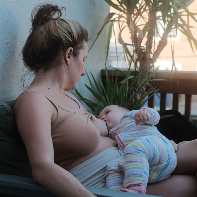 Overcoming Breastfeeding Challenges – Kendamil