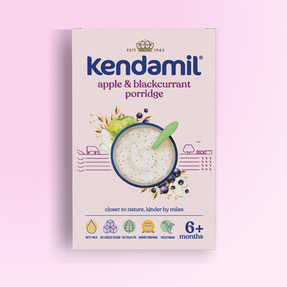 5-Pack Apple and Blackcurrant Baby Porridge (6+ months) box for babies, featuring a bowl of porridge with fruit, a green spoon, and icons highlighting no added sugar, high quality grains, milk content, palm oil free, vegetarian-friendly, and award-winning benefits.
